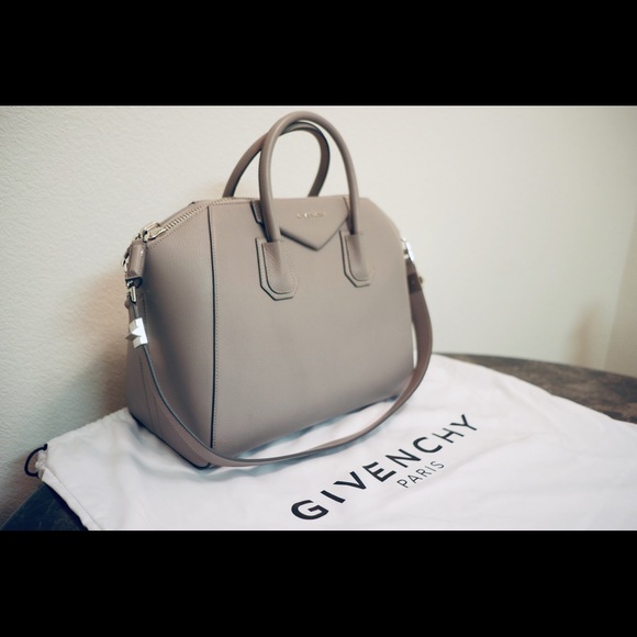 Givenchy Medium Antigona Bag - Gray